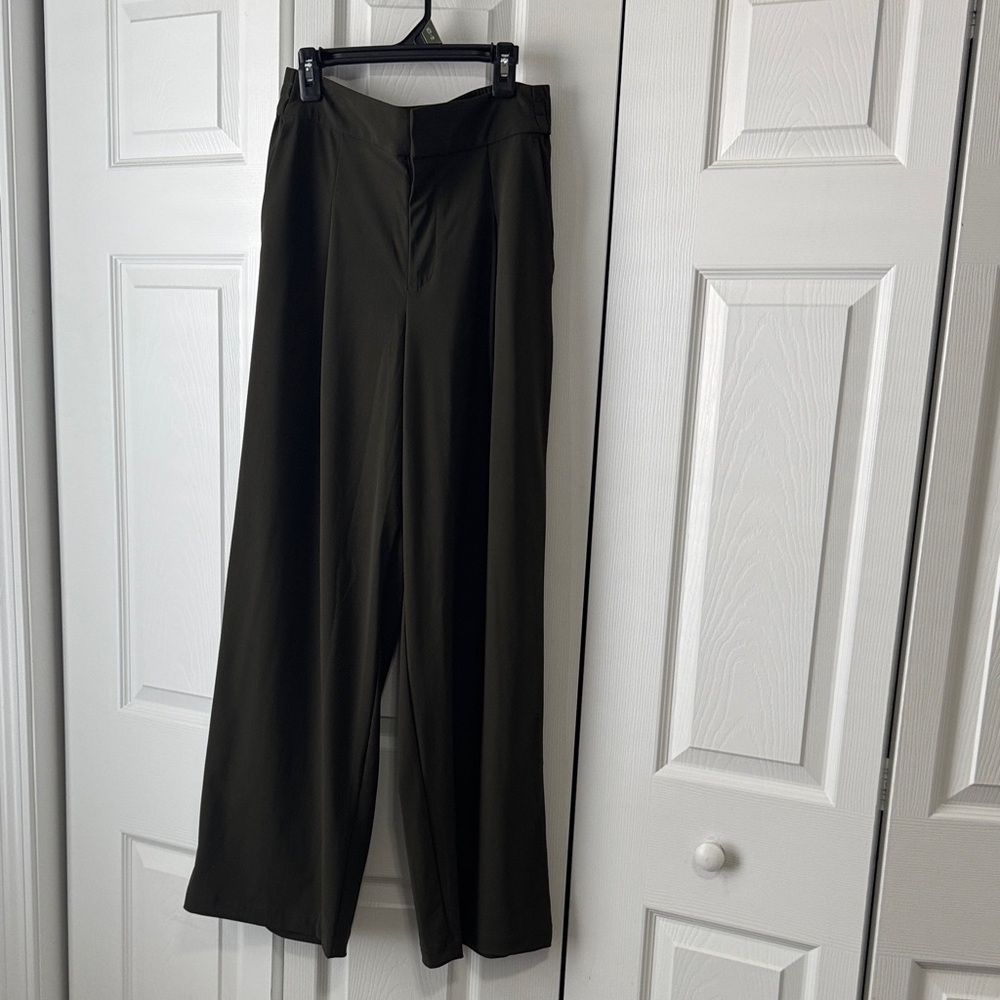 Athleta green pinnacle Wide-Leg Women's Pants